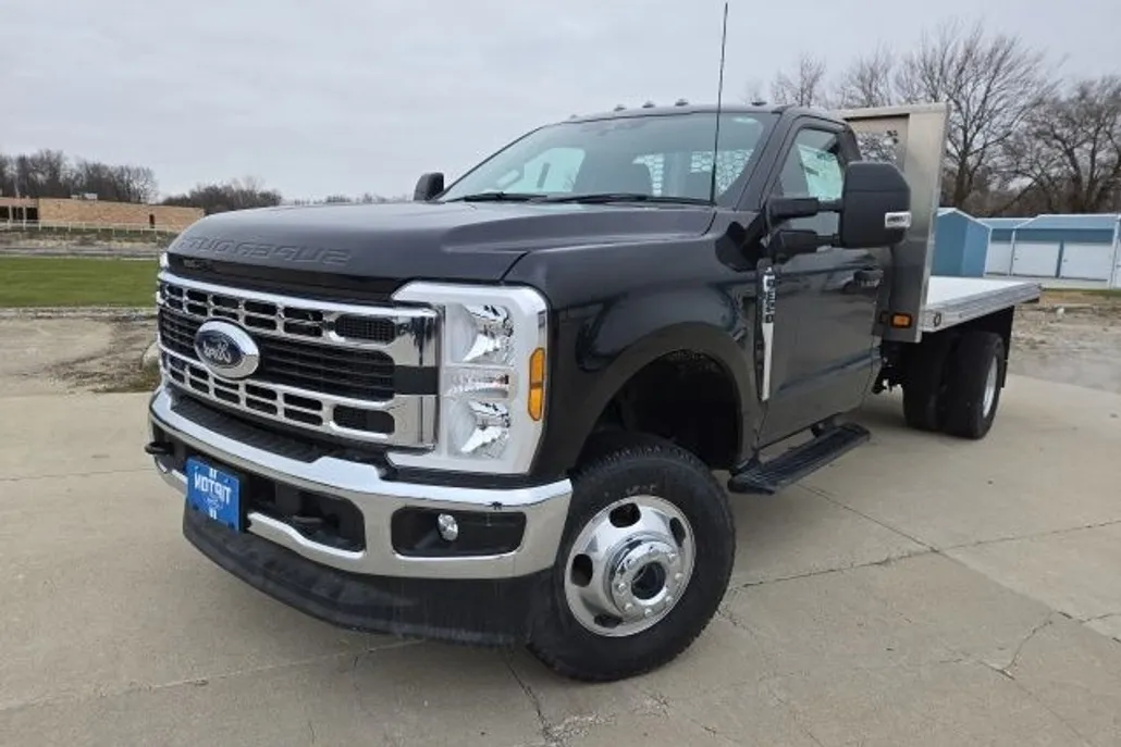 2024 Ford F-350 XL photo 1