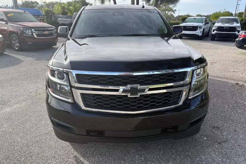 2019 Chevrolet Tahoe LS photo 1
