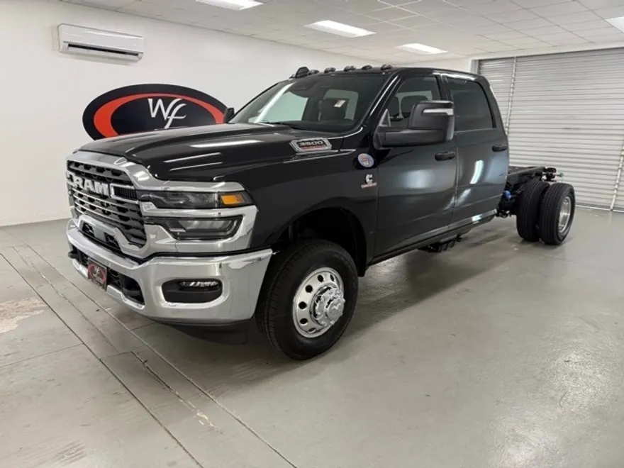 2025 Ram 3500 Tradesman photo 1