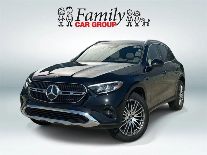 2024 Mercedes Benz GLC 300 photo 1