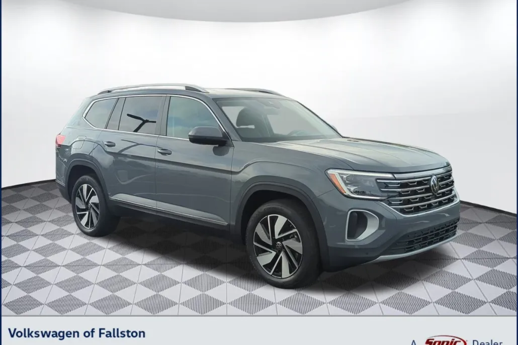2025 Volkswagen Atlas SEL photo 1