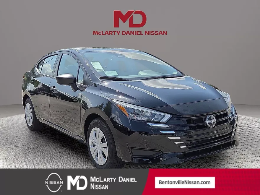2025 Nissan Versa 1.6 S photo 1