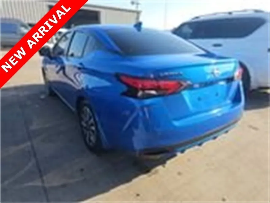 2024 Nissan Versa 1.6 SV photo 1