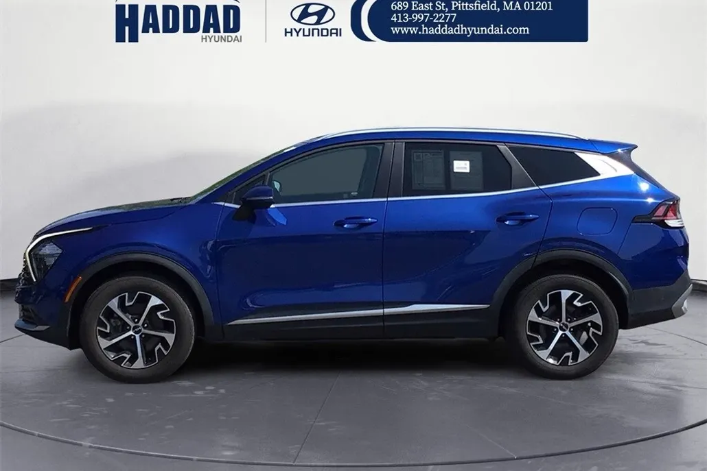 2023 Kia Sportage EX photo 1