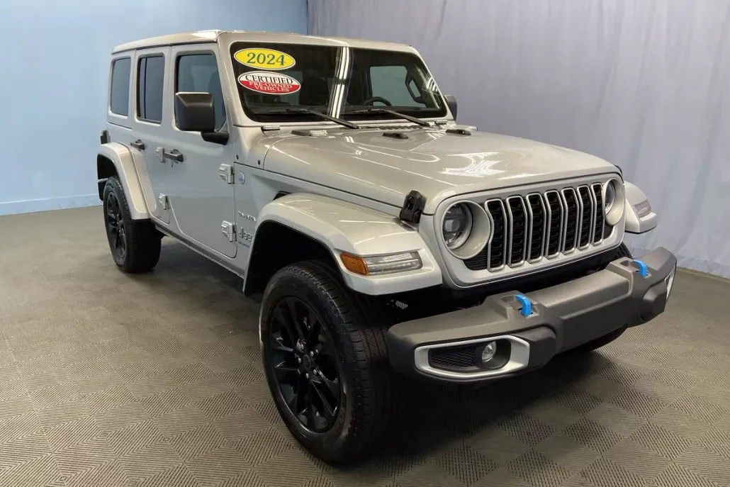2024 Jeep Wrangler 4xe Sahara photo 1