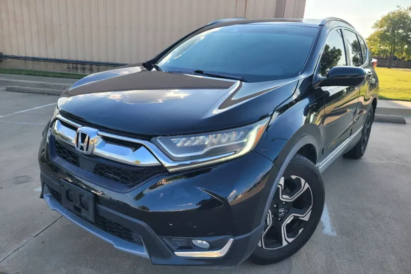 2017 Honda CR-V Touring photo 1