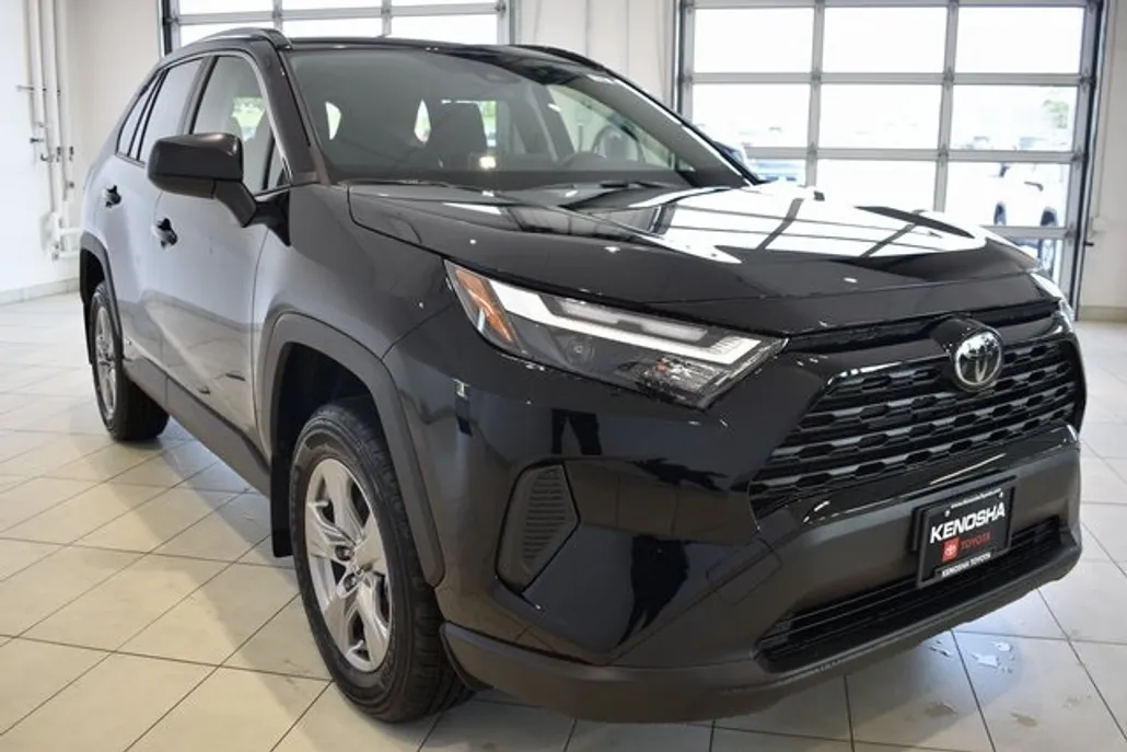 2025 Toyota RAV4 LE photo 1