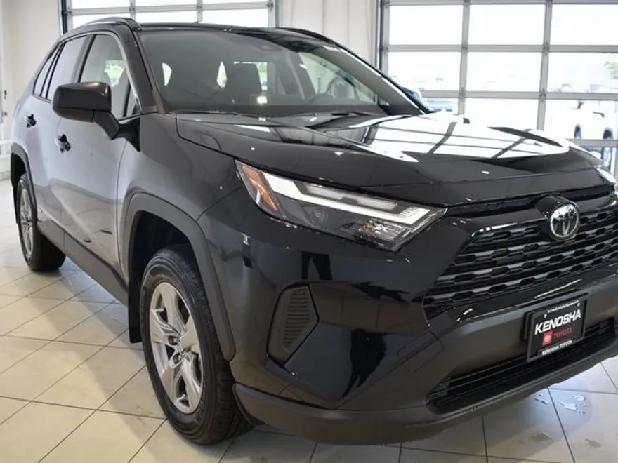 2025 Toyota RAV4 LE photo 1
