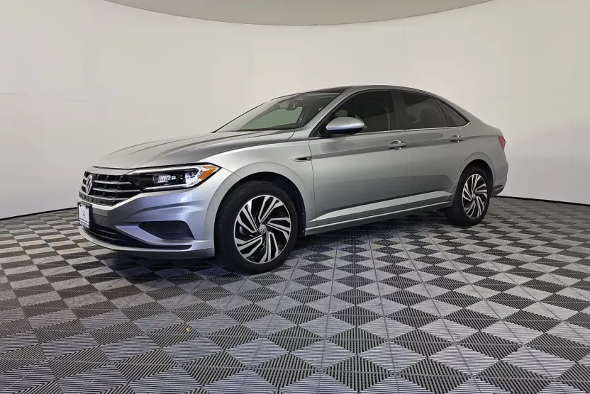 2020 Volkswagen Jetta SEL photo 1
