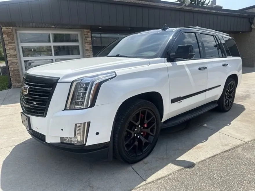 2017 Cadillac Escalade Premium Luxury photo 1