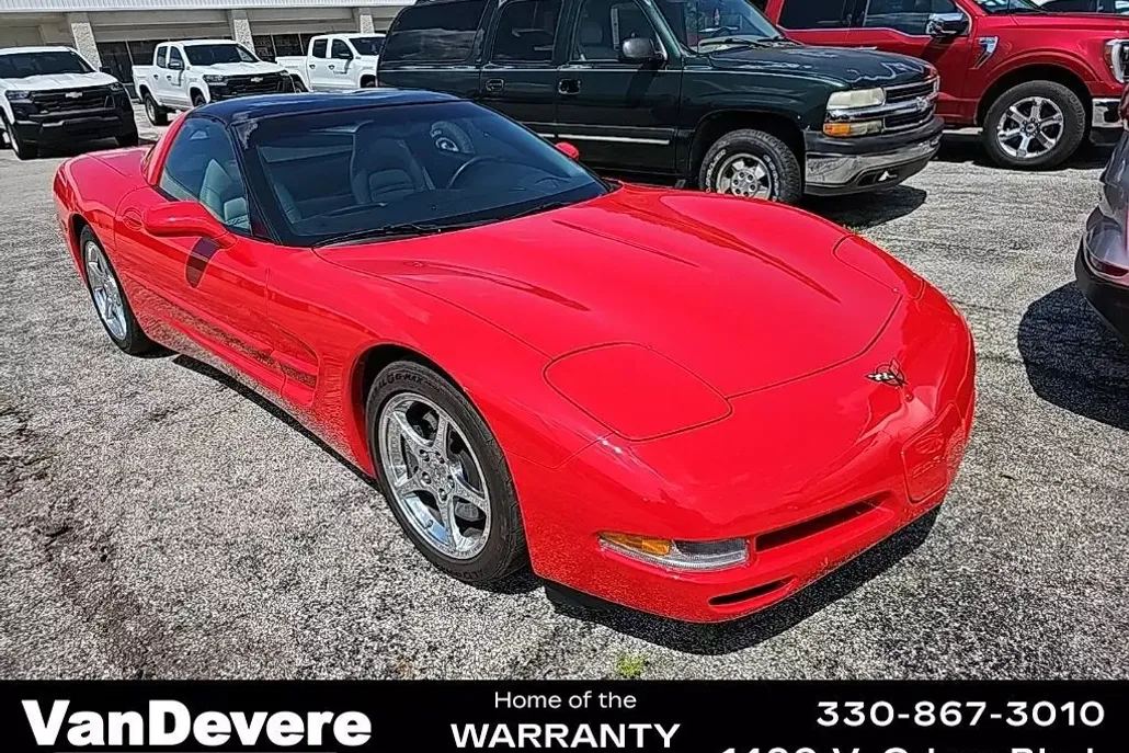 2004 Chevrolet Corvette Base photo 1