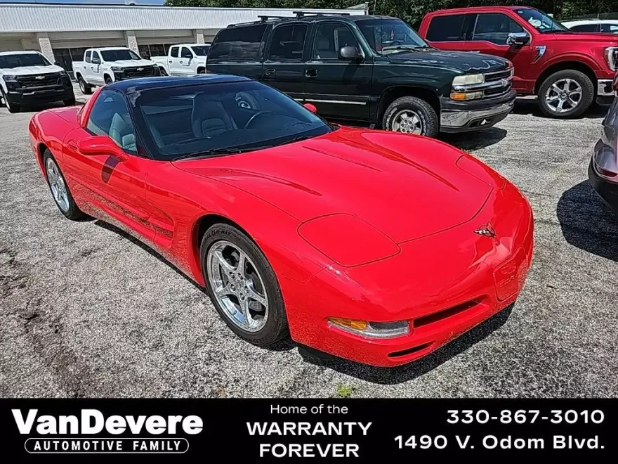 2004 Chevrolet Corvette Base photo 1