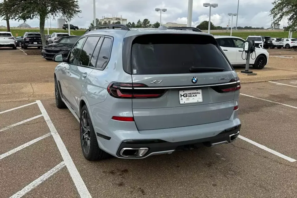 2023 Bmw X7 xDrive40i photo 1