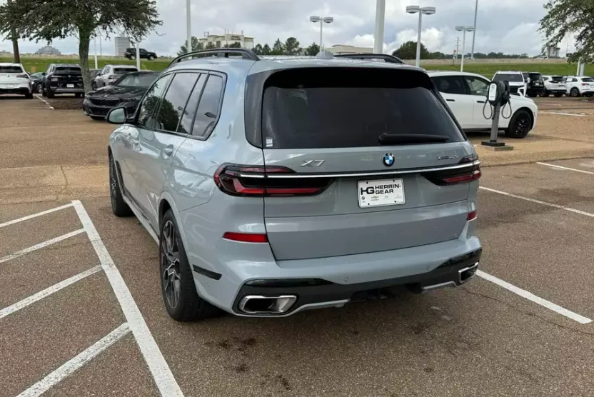 2023 Bmw X7 xDrive40i photo 1