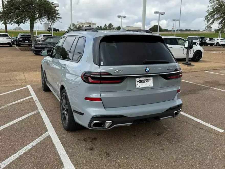 2023 Bmw X7 xDrive40i photo 1