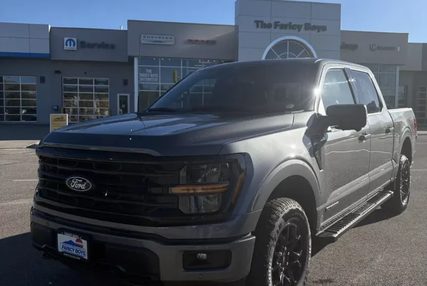 2025 Ford F-150 XLT photo 1