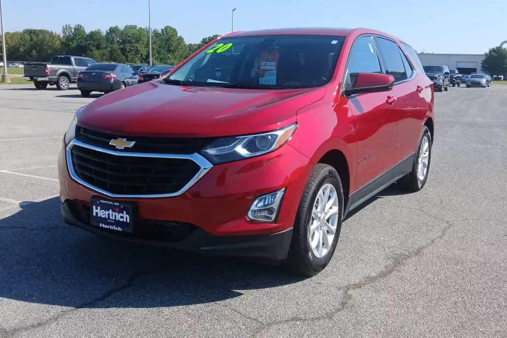 2020 Chevrolet Equinox LT photo 1