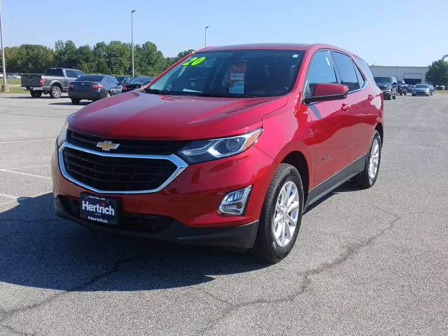 2020 Chevrolet Equinox LT photo 1