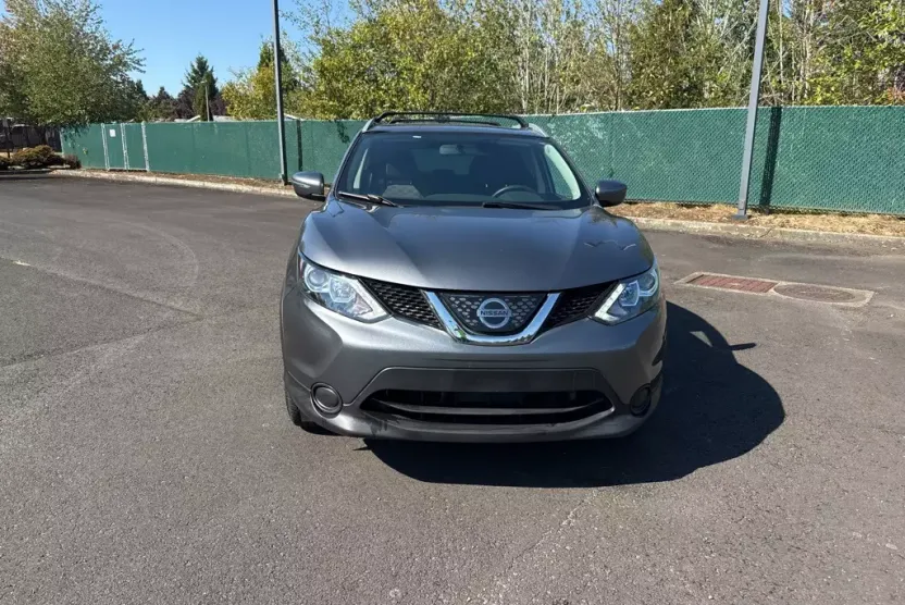2018 Nissan Rogue Sport SV photo 1