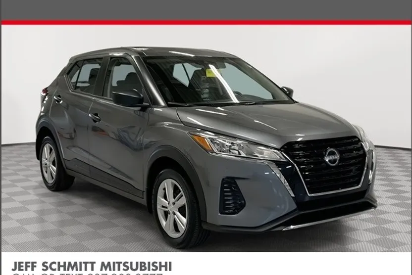 2024 Nissan Kicks S photo 1