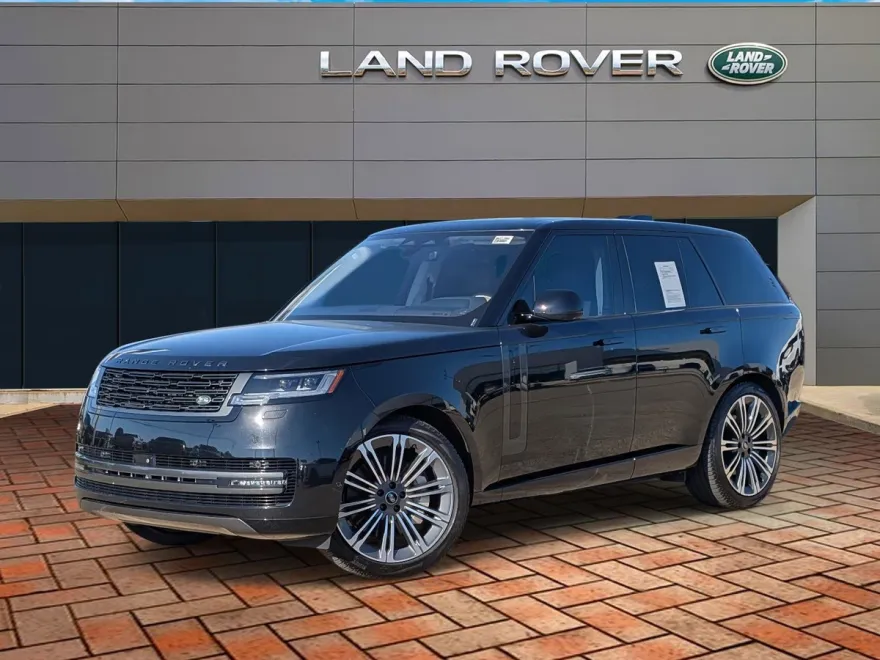 2023 Land Rover Range Rover SE photo 1