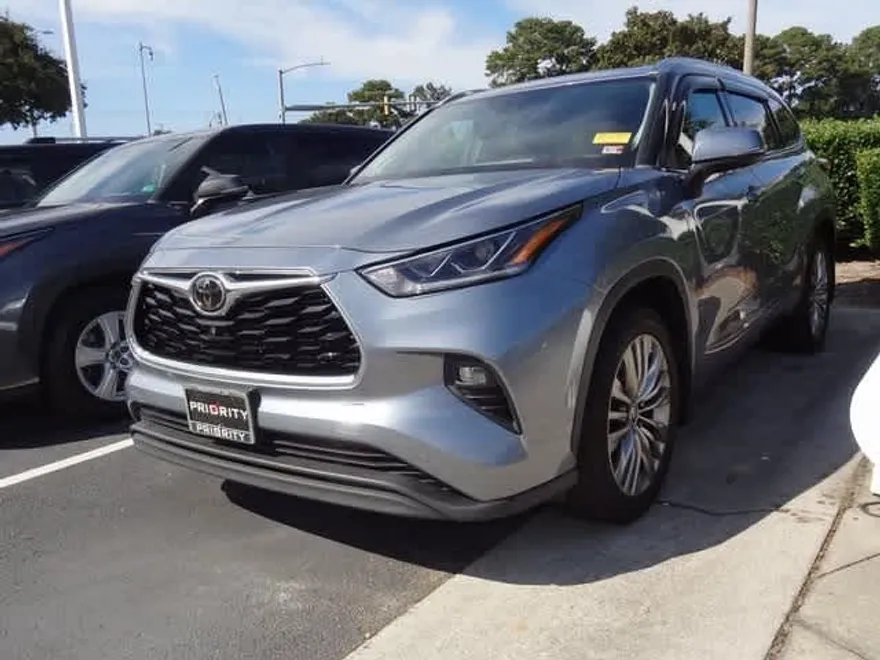 2020 Toyota Highlander Limited photo 1