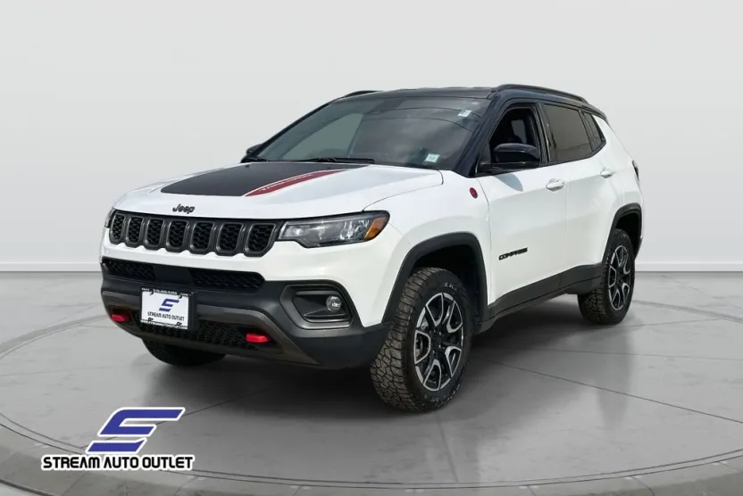 2024 Jeep Compass Trailhawk photo 1