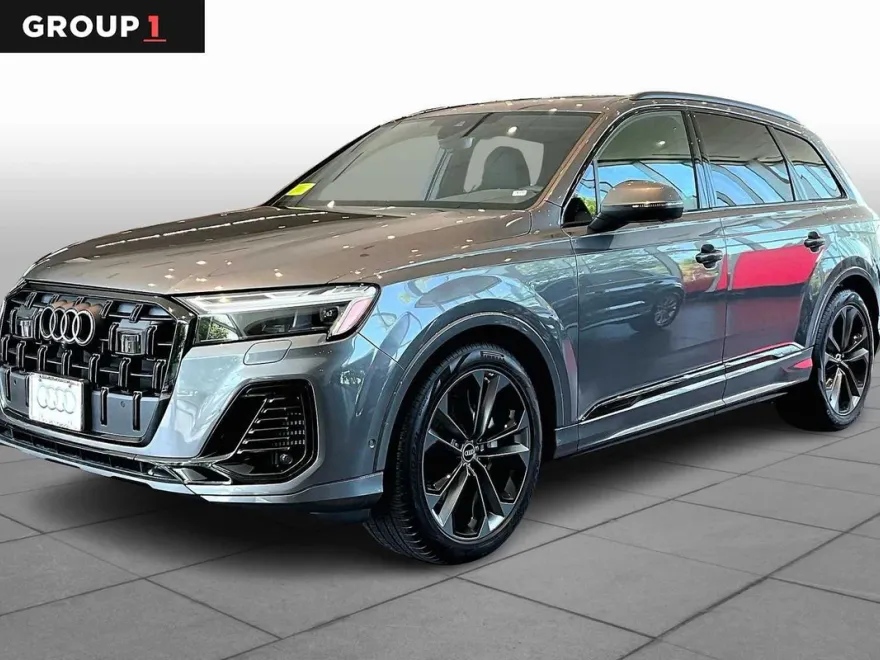 2025 Audi Q7 55 Premium Plus photo 1