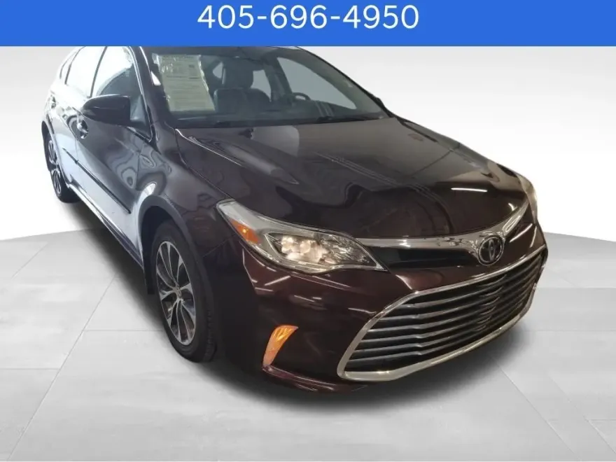 2017 Toyota Avalon XLE photo 1