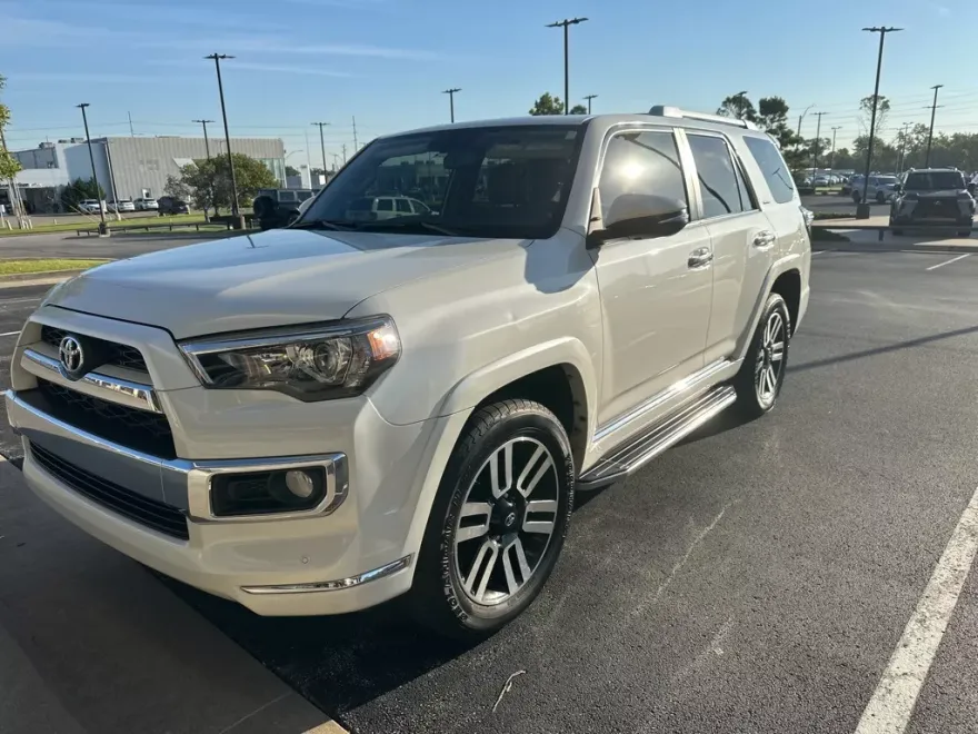 2019 Toyota 4Runner Limited photo 1