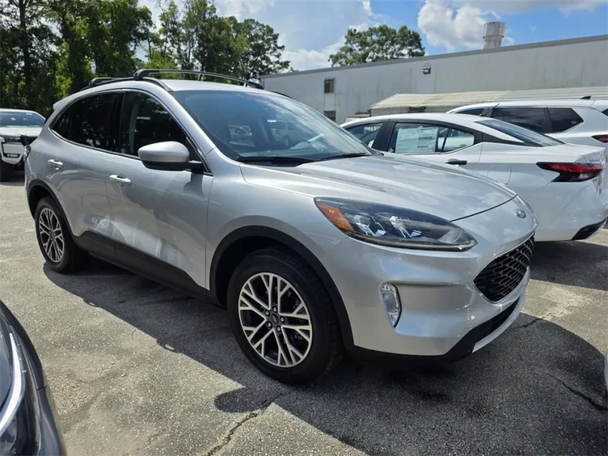 2020 Ford Escape SEL photo 1