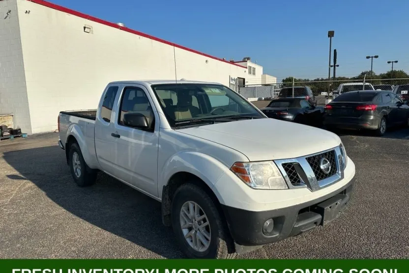 2017 Nissan Frontier SV photo 1