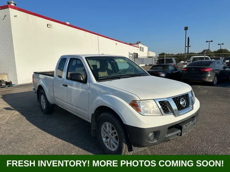 2017 Nissan Frontier SV photo 1