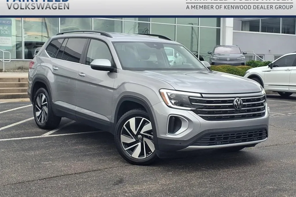 2024 Volkswagen Atlas SE Technology photo 1