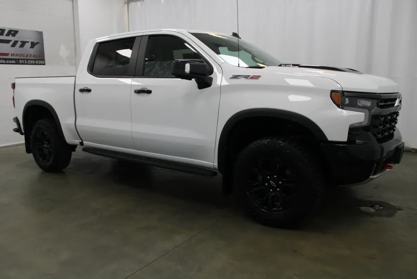 2022 Chevrolet Silverado 1500 ZR2 photo 1