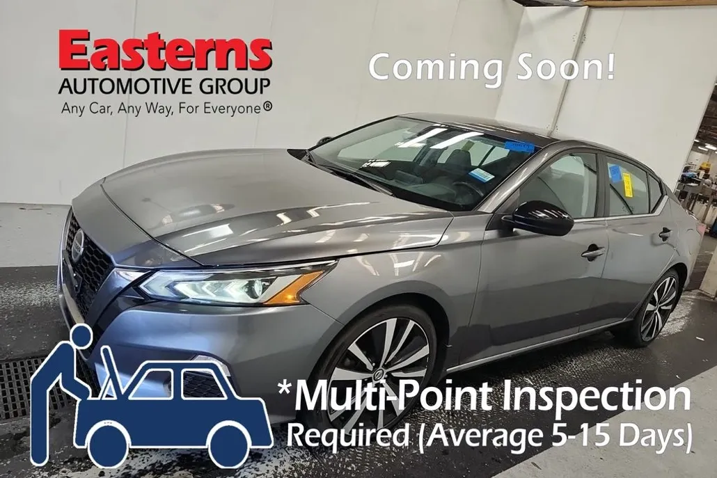 2022 Nissan Altima 2.5 SR photo 1