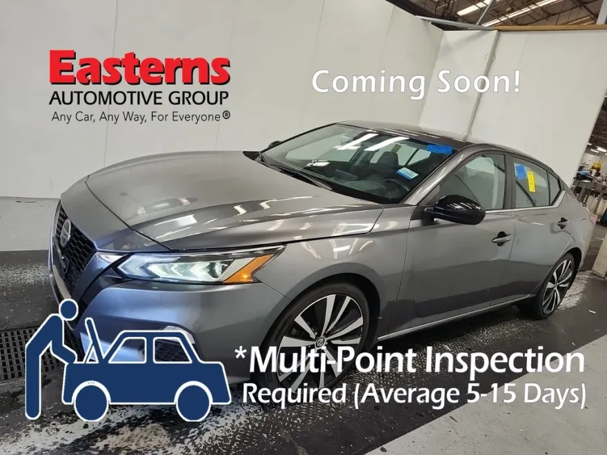2022 Nissan Altima 2.5 SR photo 1