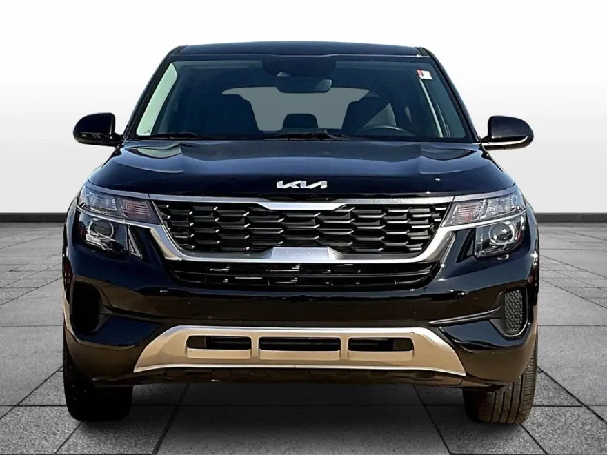 2022 Kia Seltos LX photo 1
