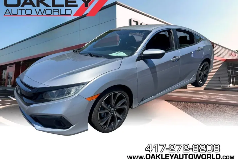 2019 Honda Civic Sport photo 1