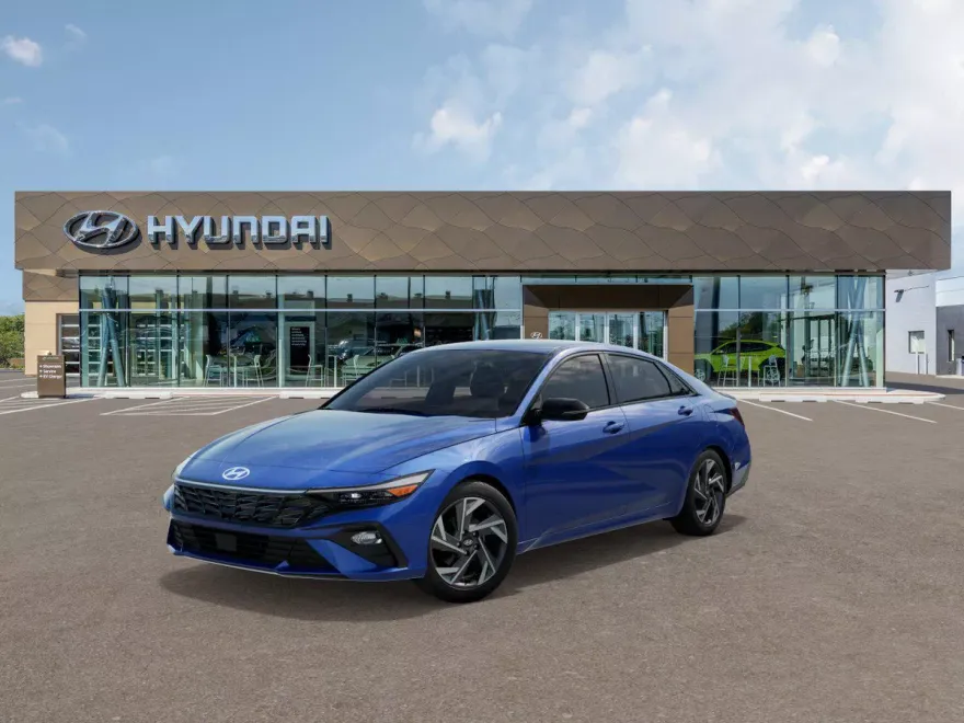 2025 Hyundai Elantra SEL Sport photo 1