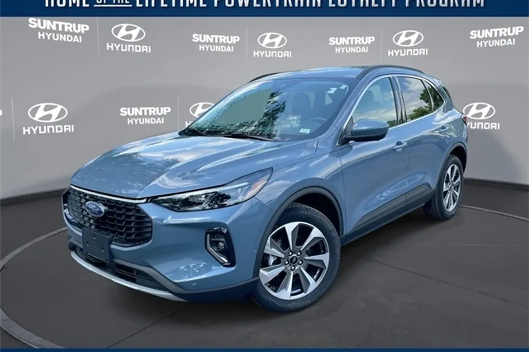 2023 Ford Escape Platinum photo 1