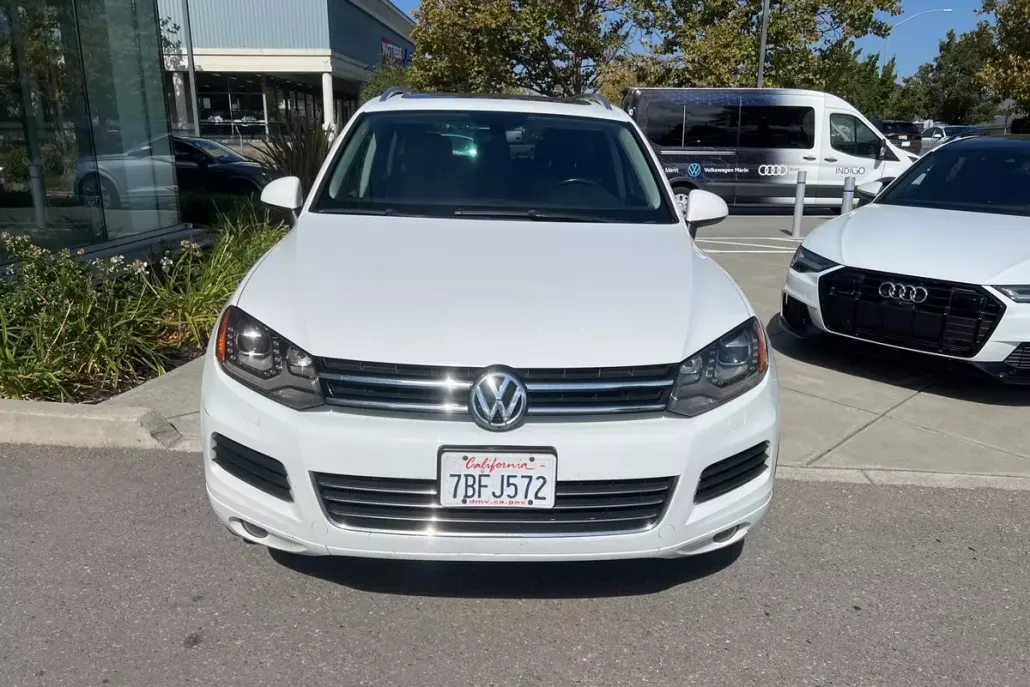 2013 Volkswagen Touareg V6 TDI Lux photo 1