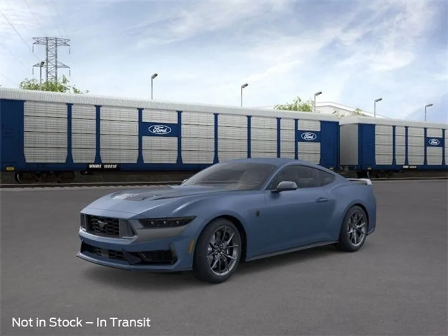 2025 Ford Mustang Dark Horse photo 1