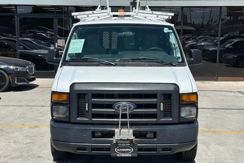 2013 Ford E-150 photo 1