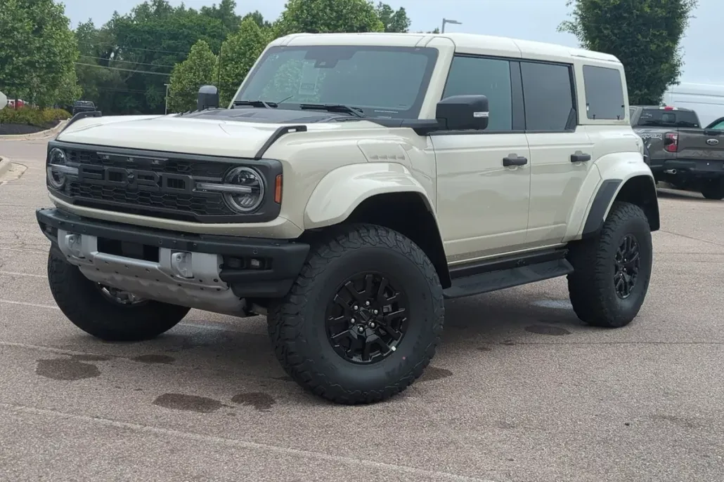 2025 Ford Bronco Raptor photo 1