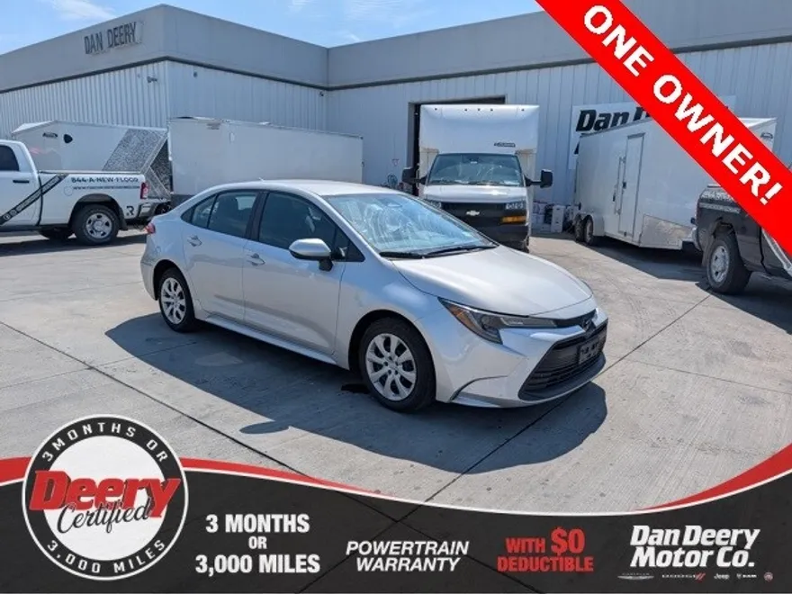 2023 Toyota Corolla LE photo 1