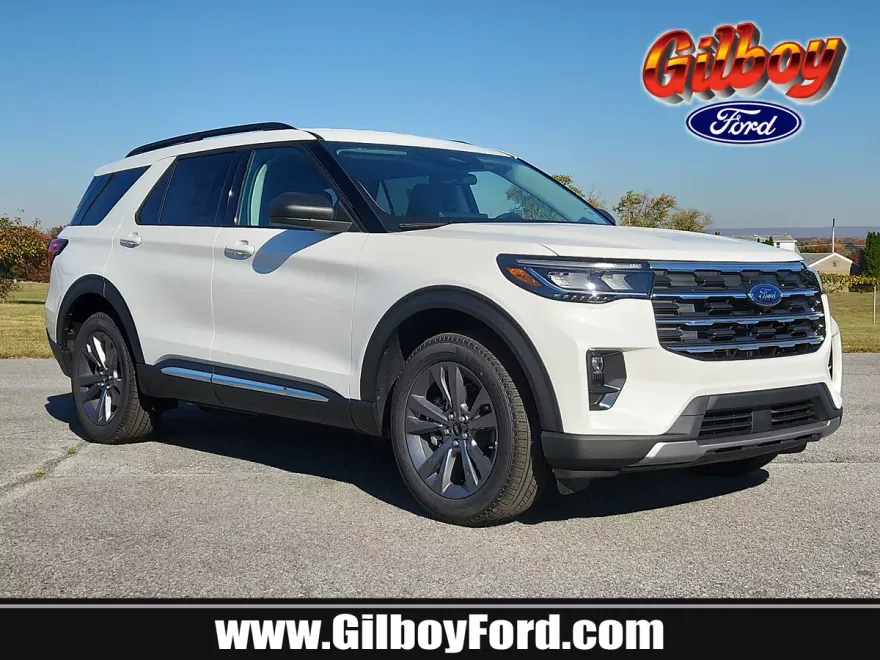 2025 Ford Explorer photo 1
