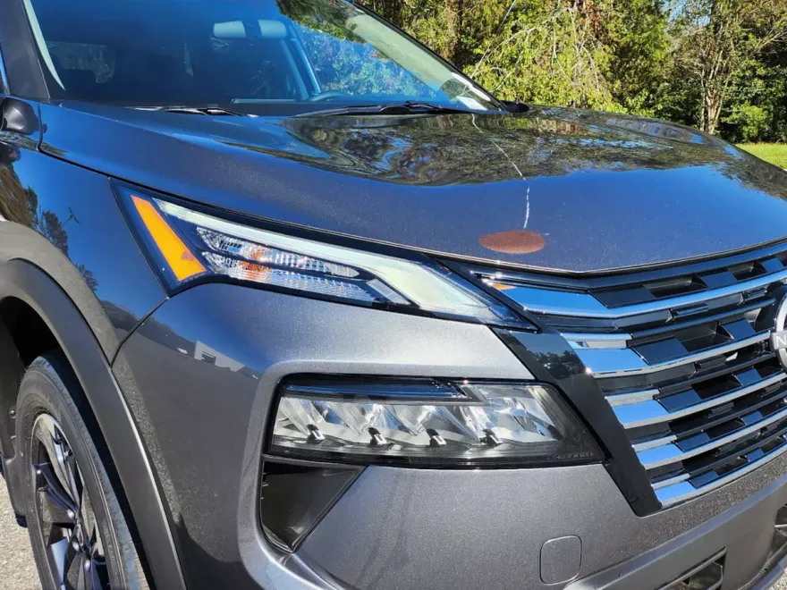 2026 Nissan Rogue SV photo 1