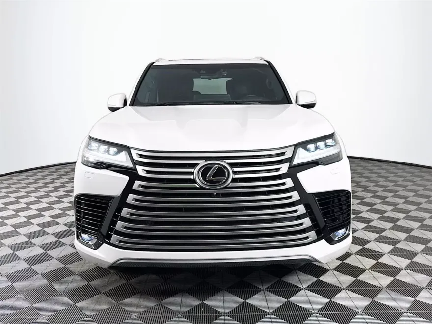 2023 Lexus LX 600 Ultra Luxury photo 1