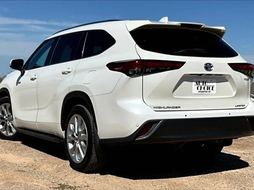 2021 Toyota Highlander Hybrid Limited photo 1